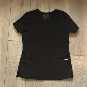 FIGS Women's Black Casma Scrub Top